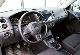 Подержанный автомобиль Volkswagen Tiguan 2011 года (13 фото)