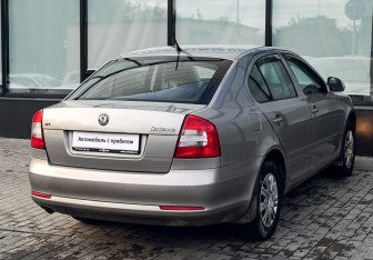 Подержанный автомобиль Skoda Octavia Liftback 2012 года (5 фото)