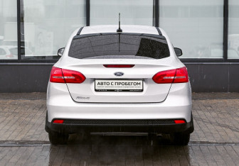 Подержанный автомобиль Ford Focus Sedan 2018 года (4 фото)