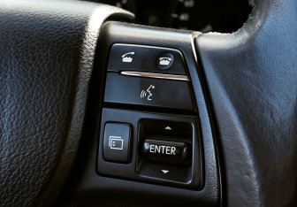 Подержанный автомобиль Lexus RX 2011 года (13 фото)