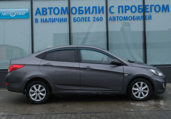 Подержанный автомобиль Hyundai Solaris Sedan 2011 года (6 фото)