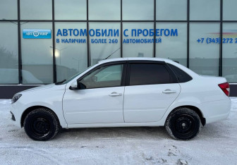 Подержанный автомобиль LADA (ВАЗ) Granta Sedan 2023 года (2 фото)