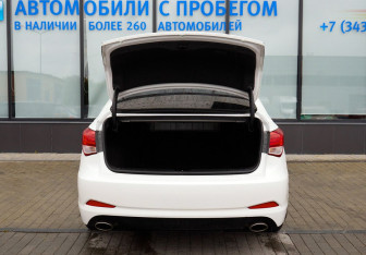 Подержанный автомобиль Hyundai i40 Sedan 2014 года (19 фото)