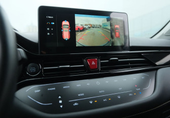 Подержанный автомобиль Москвич 3 2024 года (12 фото)