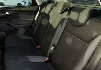 Подержанный автомобиль Ford Focus Sedan 2012 года (18 фото)