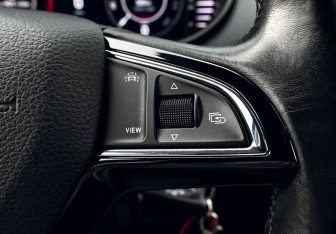 Подержанный автомобиль Skoda Octavia Liftback 2020 года (13 фото)