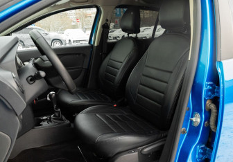 Подержанный автомобиль Renault Sandero 2021 года (10 фото)