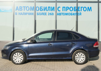 Подержанный автомобиль Volkswagen Polo Sedan 2012 года (2 фото)