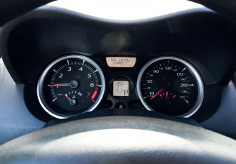 Подержанный автомобиль Renault Megane Sedan 2006 года (9 фото)
