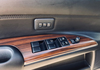 Подержанный автомобиль Nissan Teana 2011 года (14 фото)