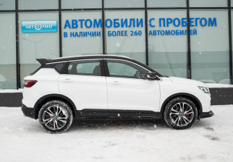 Подержанный автомобиль Geely Coolray 2020 года (6 фото)