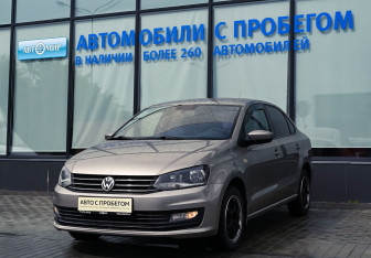Подержанный автомобиль Volkswagen Polo Sedan 2017 года (1 фото)