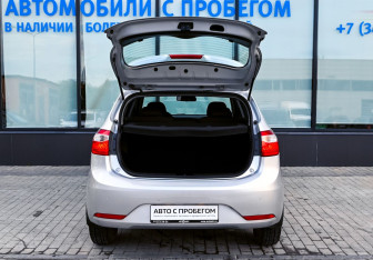Подержанный автомобиль Kia Rio Hatchback 2013 года (22 фото)