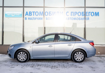 Подержанный автомобиль Chevrolet Cruze Sedan 2011 года (2 фото)