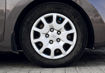 Подержанный автомобиль Hyundai i30 Hatchback 2014 года (22 фото)