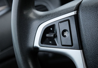 Подержанный автомобиль Hyundai Solaris Sedan 2011 года (14 фото)