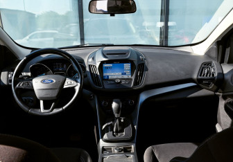 Подержанный автомобиль Ford Kuga 2019 года (19 фото)