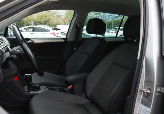 Подержанный автомобиль Volkswagen Tiguan 2019 года (16 фото)