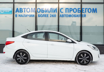 Подержанный автомобиль Hyundai Solaris Sedan 2011 года (6 фото)