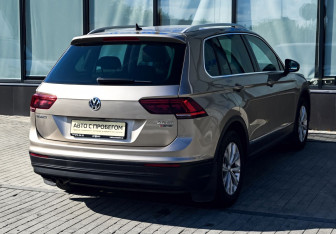 Подержанный автомобиль Volkswagen Tiguan 2017 года (5 фото)