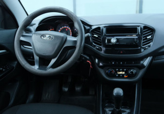 Подержанный автомобиль LADA (ВАЗ) Vesta Sedan 2019 года (10 фото)