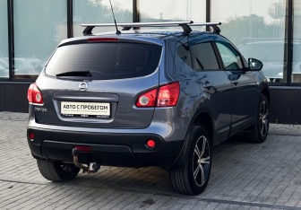 Подержанный автомобиль Nissan Qashqai 2008 года (5 фото)