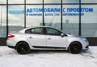 Подержанный автомобиль Renault Fluence 2014 года (6 фото)