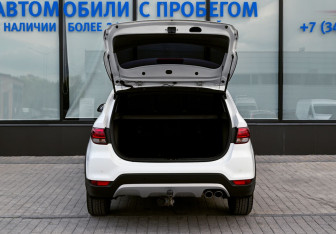 Подержанный автомобиль Kia Rio Hatchback 2019 года (20 фото)