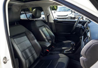 Подержанный автомобиль Volkswagen T-Roc 2021 года (21 фото)