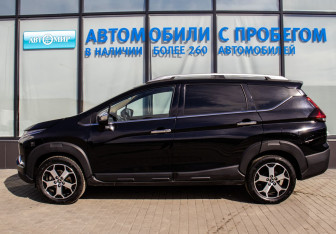 Подержанный автомобиль Mitsubishi Xpander 2022 года (2 фото)
