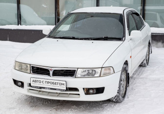 Подержанный автомобиль Mitsubishi Lancer Sedan 2000 года (2 фото)
