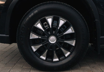 Подержанный автомобиль Nissan X-Trail 2009 года (17 фото)