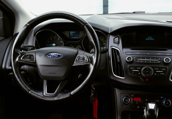 Подержанный автомобиль Ford Focus Wagon 2018 года (19 фото)
