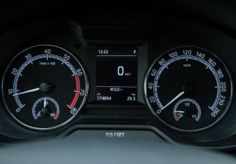 Подержанный автомобиль Skoda Octavia Liftback 2020 года (15 фото)