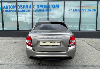 Подержанный автомобиль LADA (ВАЗ) Granta Sedan 2020 года (4 фото)