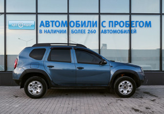 Подержанный автомобиль Renault Duster 2015 года (6 фото)