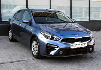 Подержанный автомобиль Kia Cerato Sedan 2018 года (7 фото)