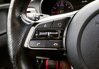 Подержанный автомобиль Kia Optima Sedan 2019 года (13 фото)