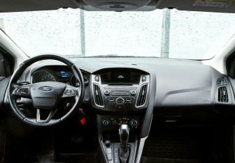 Подержанный автомобиль Ford Focus Sedan 2018 года (18 фото)