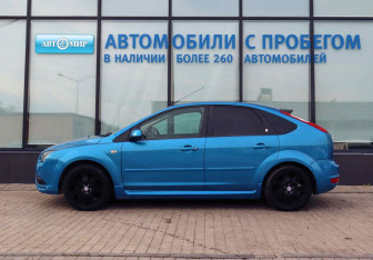 Подержанный автомобиль Ford Focus Hatchback 2005 года (2 фото)