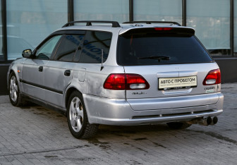 Подержанный автомобиль Honda Orthia 2000 года (3 фото)