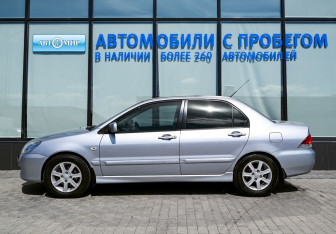 Подержанный автомобиль Mitsubishi Lancer Sedan 2005 года (2 фото)