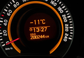 Подержанный автомобиль Toyota Corolla Sedan 2010 года (17 фото)