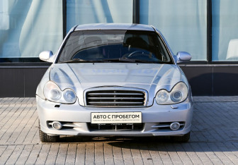Подержанный автомобиль Hyundai Sonata 2005 года (8 фото)