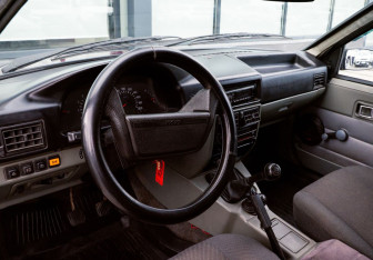 Подержанный автомобиль ИЖ 2126 «Ода» 2004 года (13 фото)