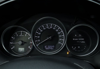 Подержанный автомобиль Mazda CX-5 2016 года (17 фото)