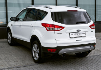 Подержанный автомобиль Ford Kuga 2013 года (3 фото)