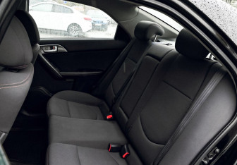 Подержанный автомобиль Kia Cerato Sedan 2011 года (16 фото)