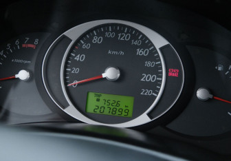 Подержанный автомобиль Hyundai Tucson 2008 года (17 фото)