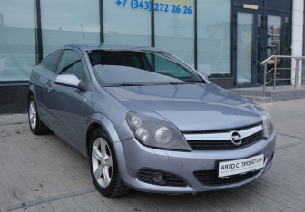 Подержанный автомобиль Opel Astra Hatchback 2008 года (7 фото)